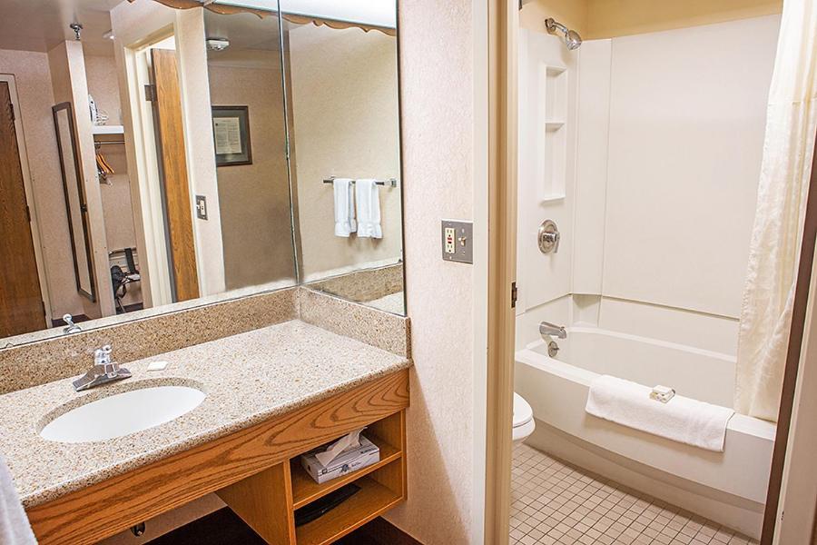 Bavarian Inn Lodge Frankenmuth Bagian luar foto