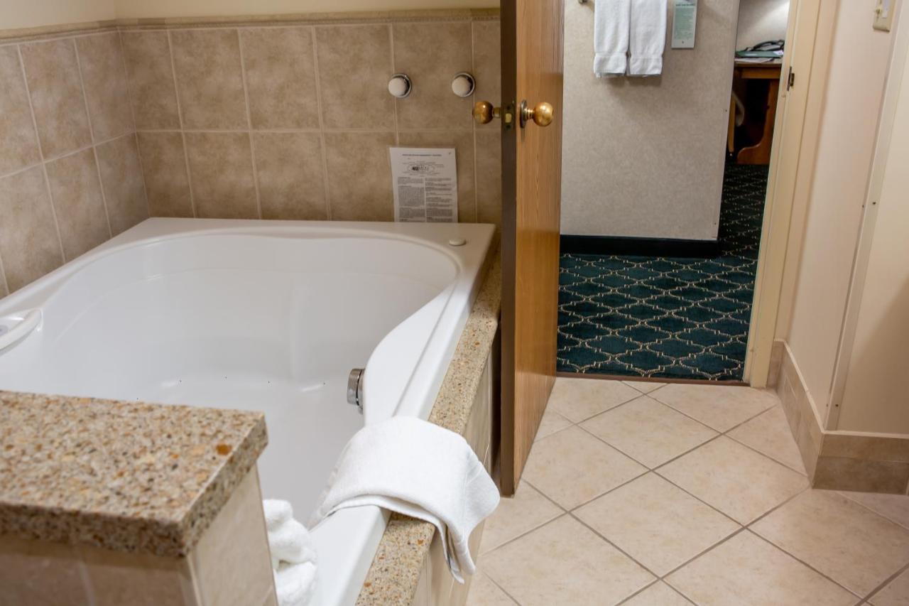 Bavarian Inn Lodge Frankenmuth Bagian luar foto